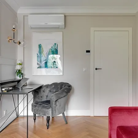 Wintera & Parking By Downtown 4* Gdańsk