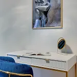 Aparthotel Wintera & Parking By Downtown 4*