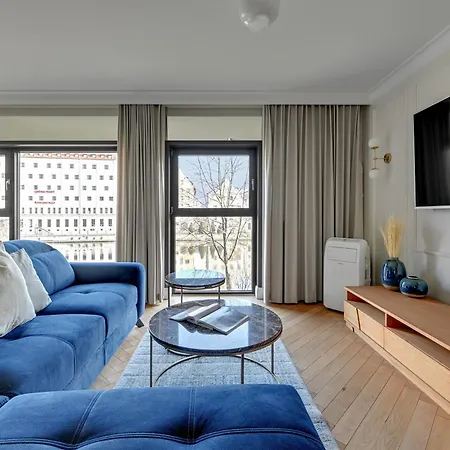 Wintera & Parking By Downtown * 格但斯克