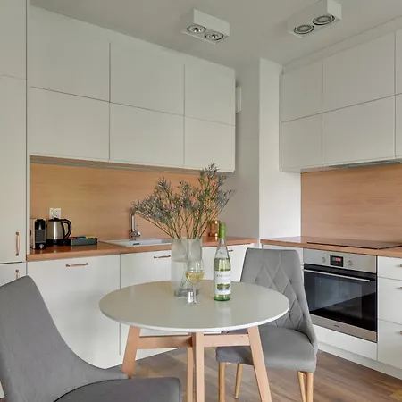 Wintera & Parking By Downtown Apartmanhotel