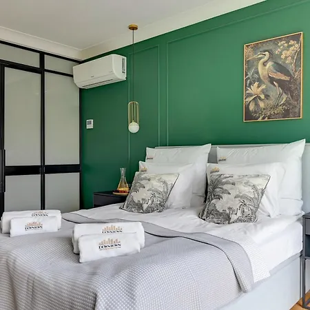 Wintera & Parking By Downtown Apart Otel 4*