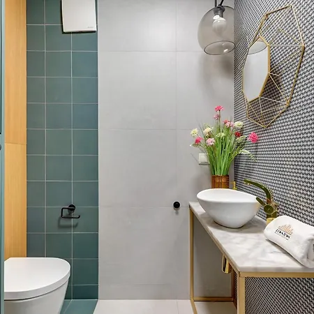 Wintera & Parking By Downtown 4* Danzica