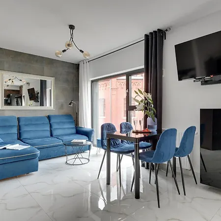 Wintera & Parking By Downtown Apart Otel
