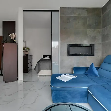 Wintera & Parking By Downtown 4*
