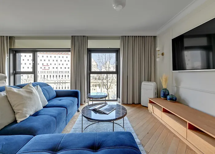 Wintera & Parking By Downtown 4* 그단스크