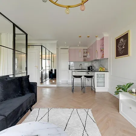 Wintera & Parking By Downtown * גדנסק