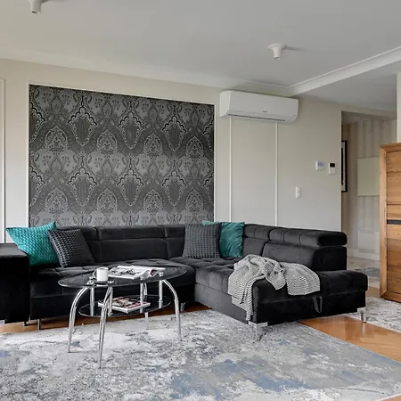 Wintera & Parking By Downtown